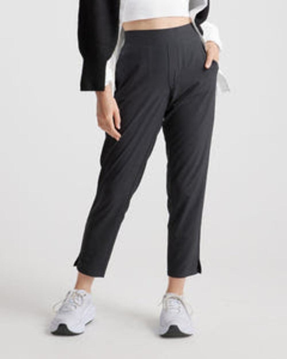 Quince Black Performance Tech Ankle Pant Size Small